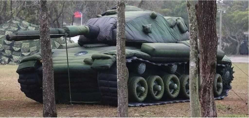 光泽军用充气坦克